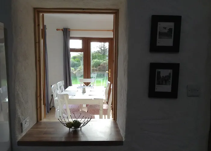 Дом отдыха Hillside Achill *